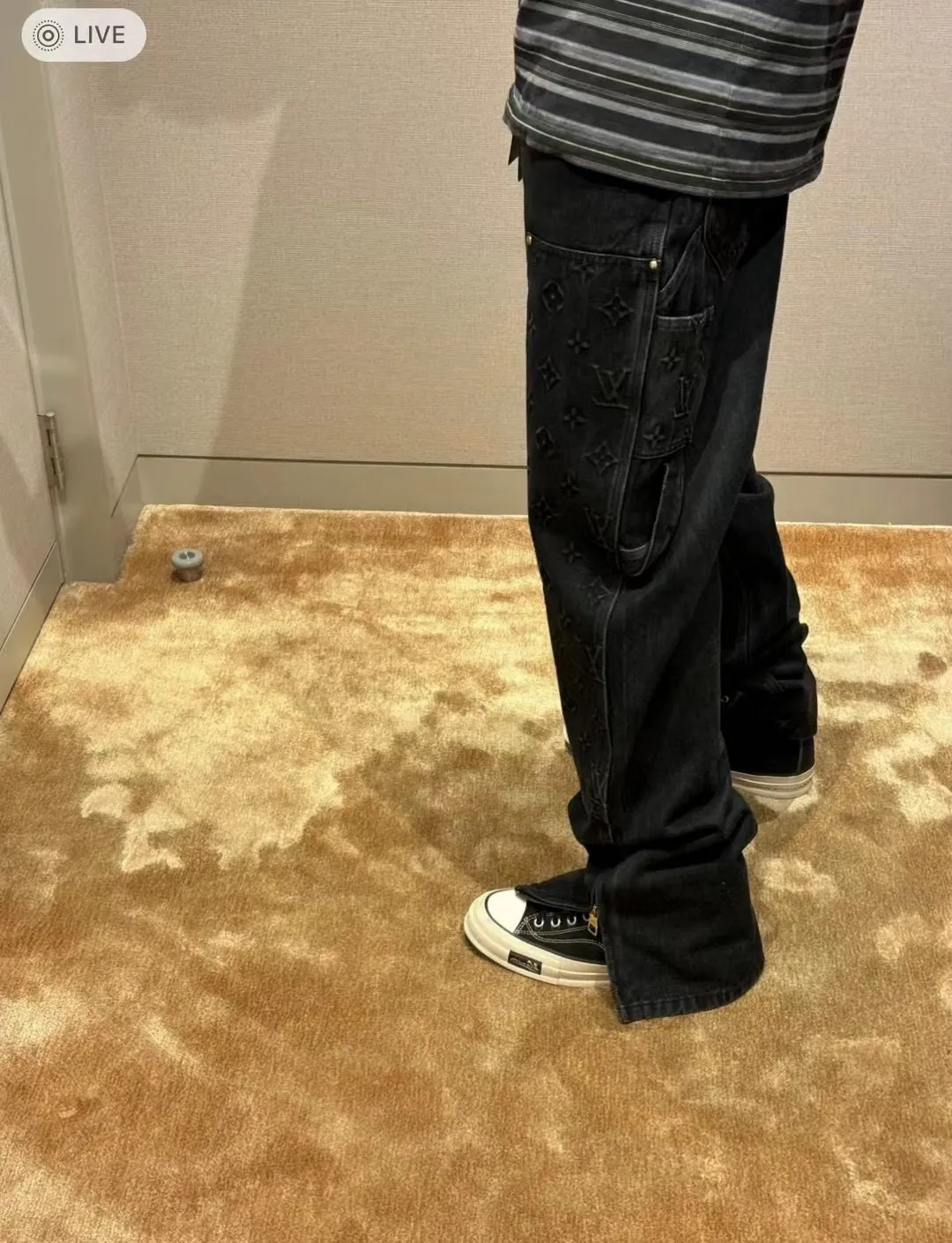 Louis Vuitton/Louis Vuitton presbyopic embossed washed jeans